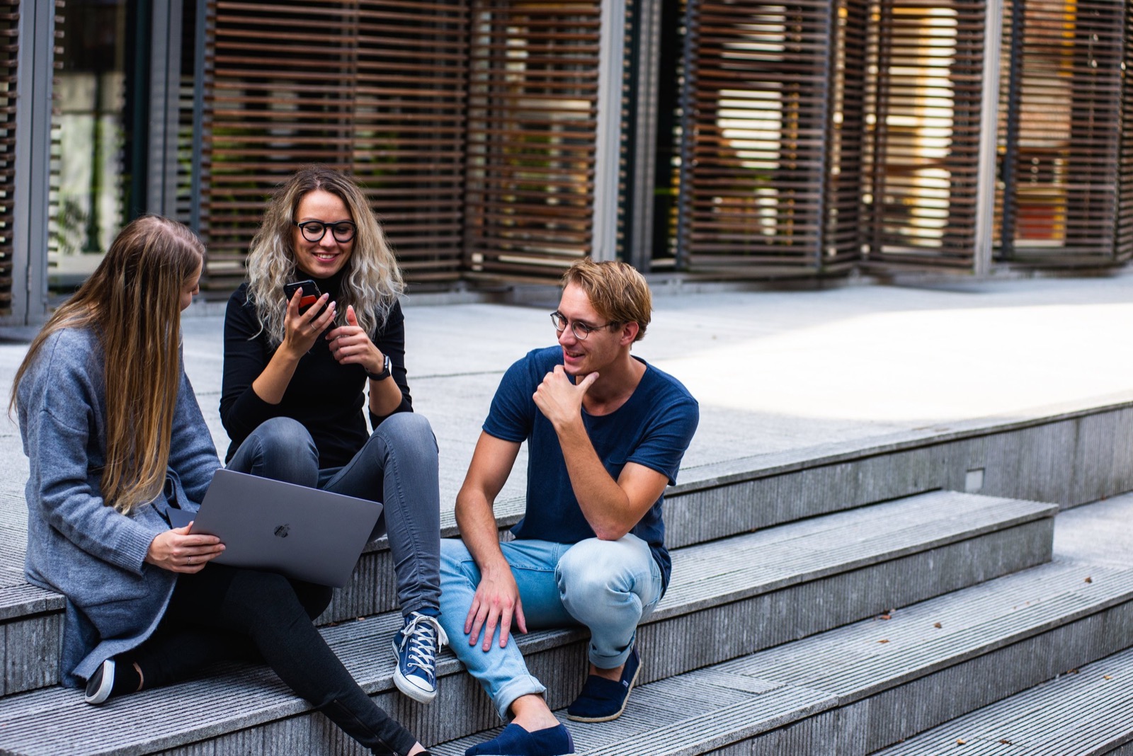 Samenwerken met jongeren Jonge werknemers in gesprek